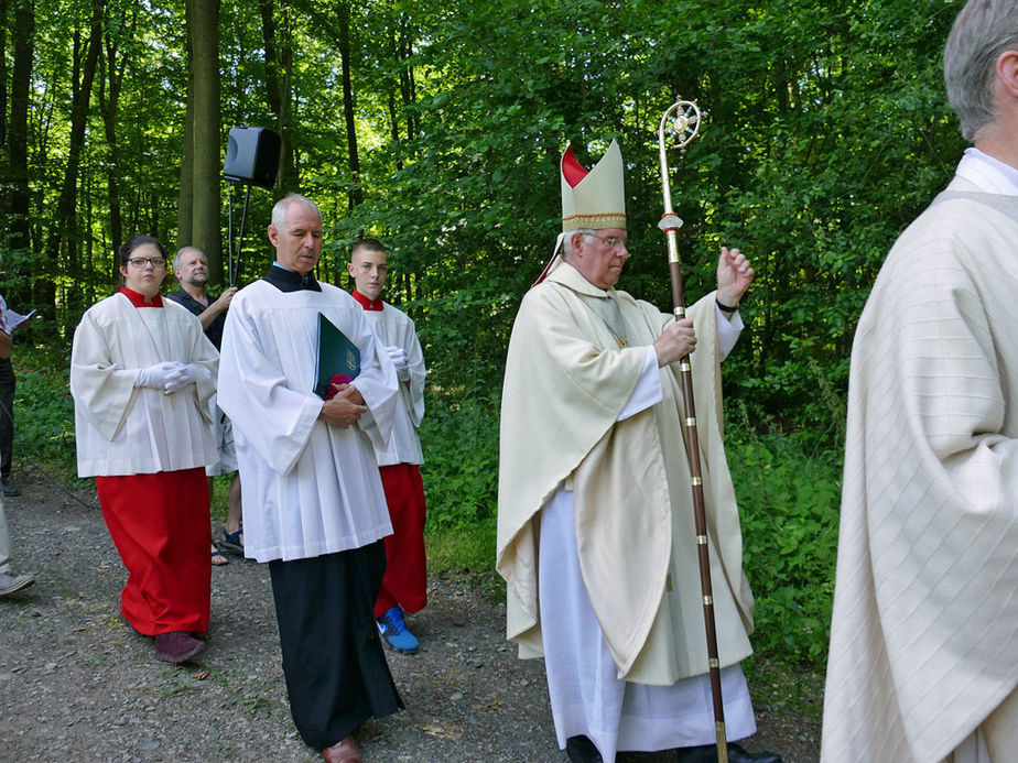 Festgottesdienst zum 1.000 Todestag des Heiligen Heimerads auf dem Hasunger Berg (Foto: Karl-Franz Thiede)